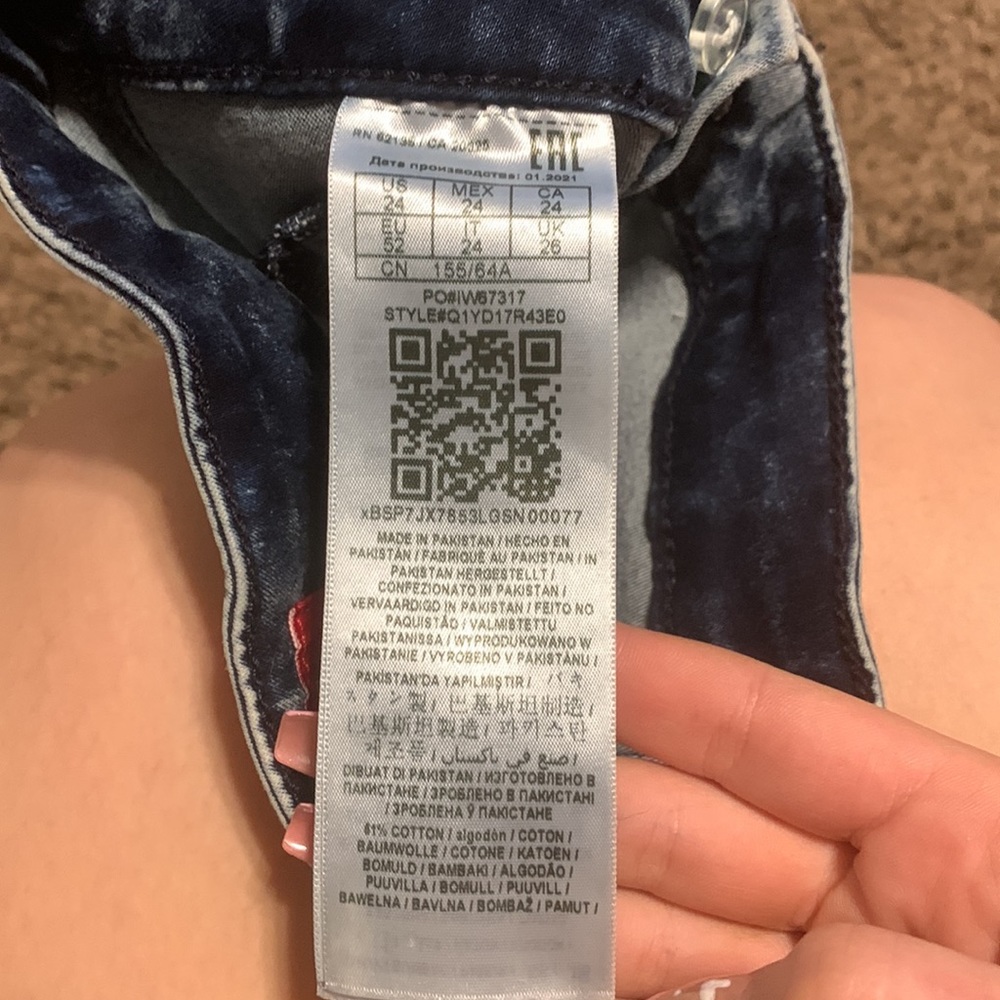 guess shorts - Picture 5 of 5